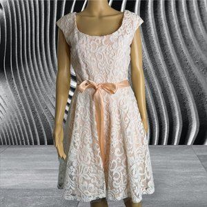 Betsy Adam|A-Line Full Lace|Size 6|White-Melon|Knee Length|Layered|Lined|Coktail